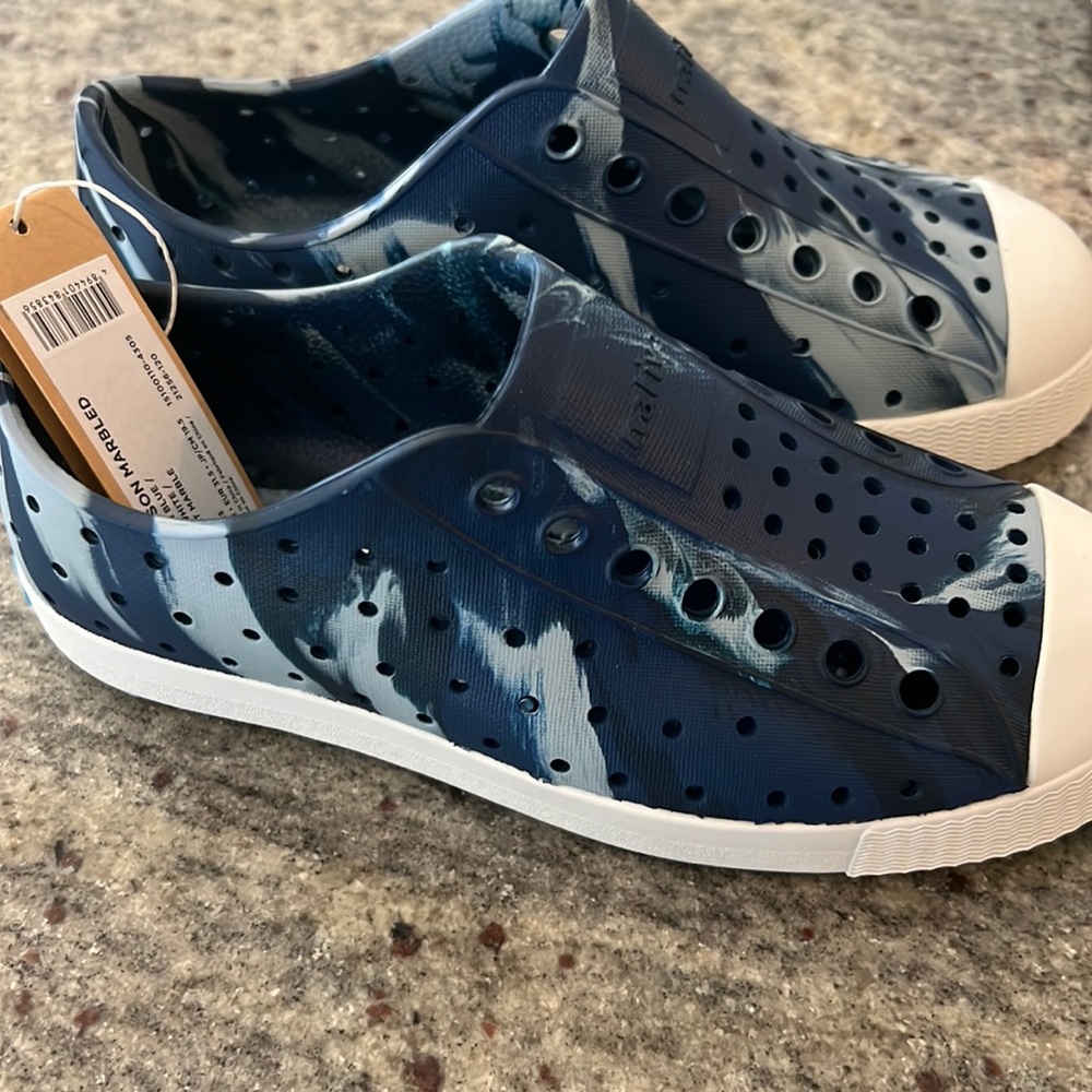 Natives marble navy unused